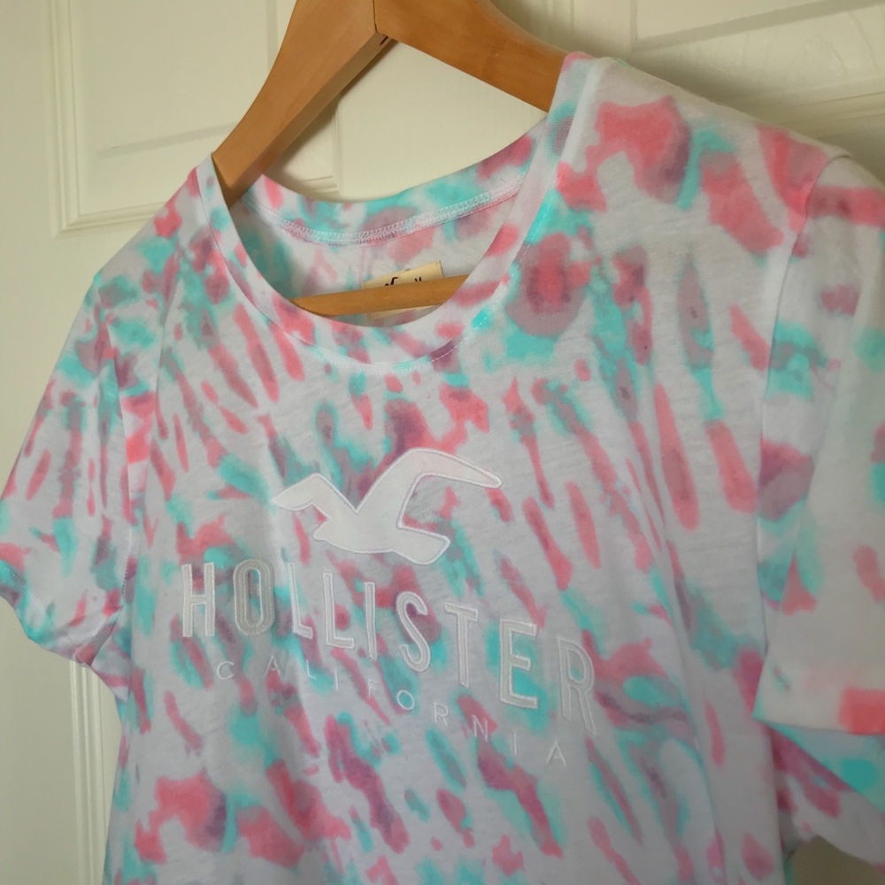 WILD COLORED HOLLISTER LOGO CLASSIC T-SHIRT